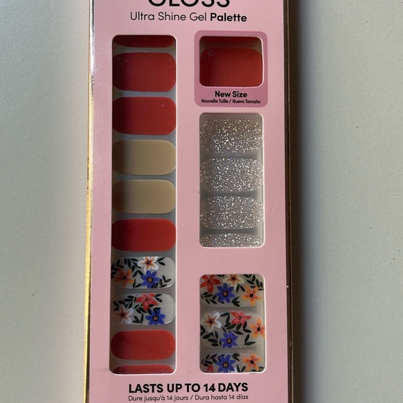 Dashing Diva Gloss Gel Nail Strip Kit in Camellia Blossom - Picture 2 of 5